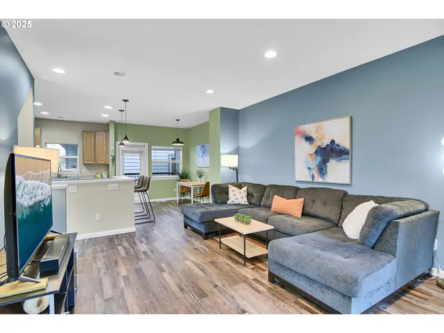 $359,000 | 1209 Northeast 5th Street, Unit B, Gresham, OR 97030