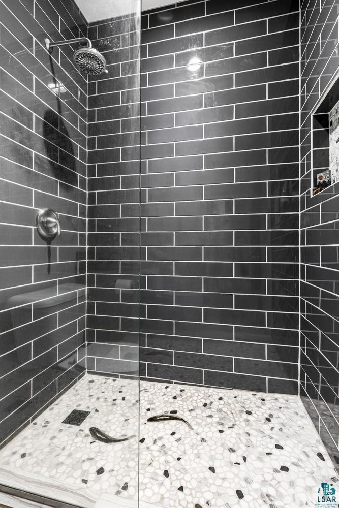 4471 South Rockmont Road South Range, WI 54874 - Photo 30 of 48 Bathroom with a tile shower