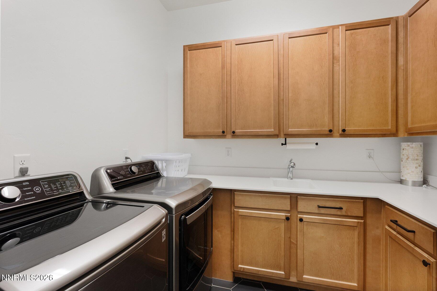 6110 South Pleasant Oak Trail Reno, NV 89511 - Photo 39 of 66 Laundry Room