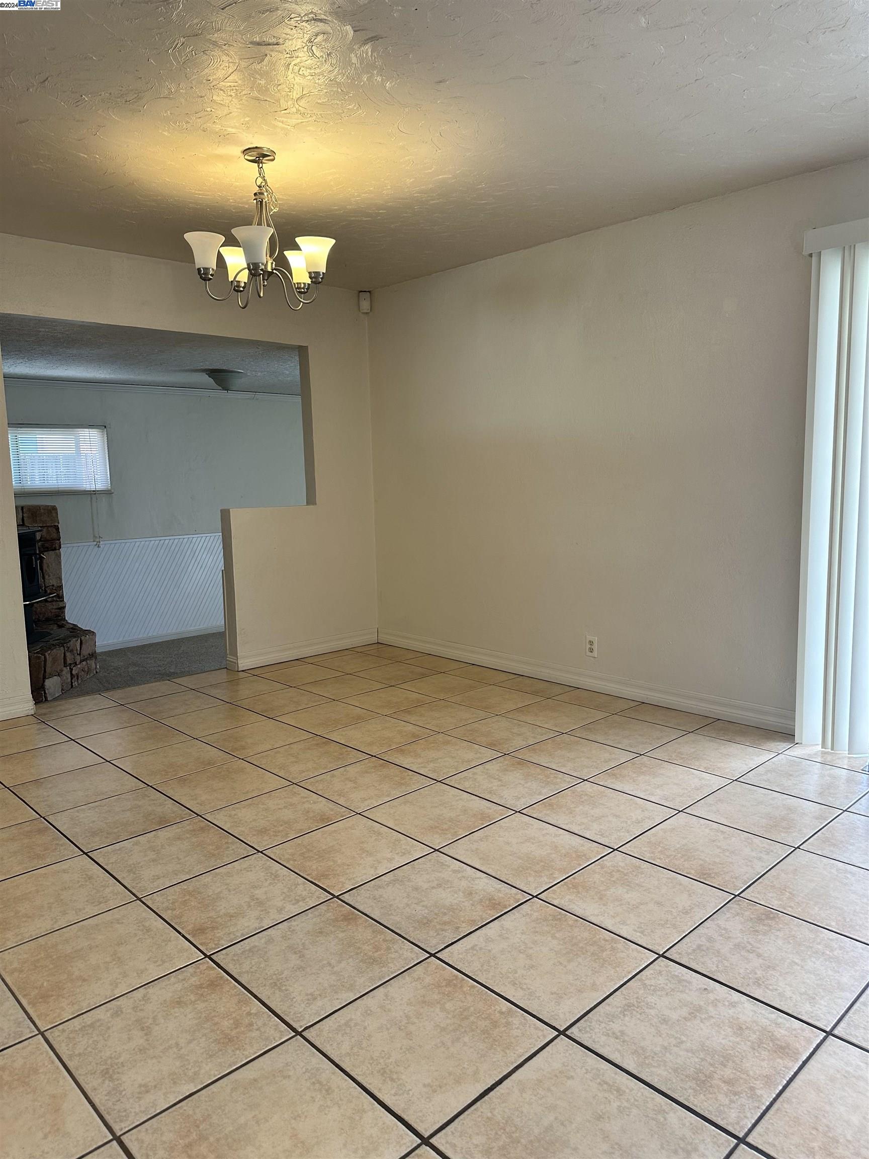 Carlton Square Livermore, CA 94550 - Photo 7 of 25 a view of a room with toys