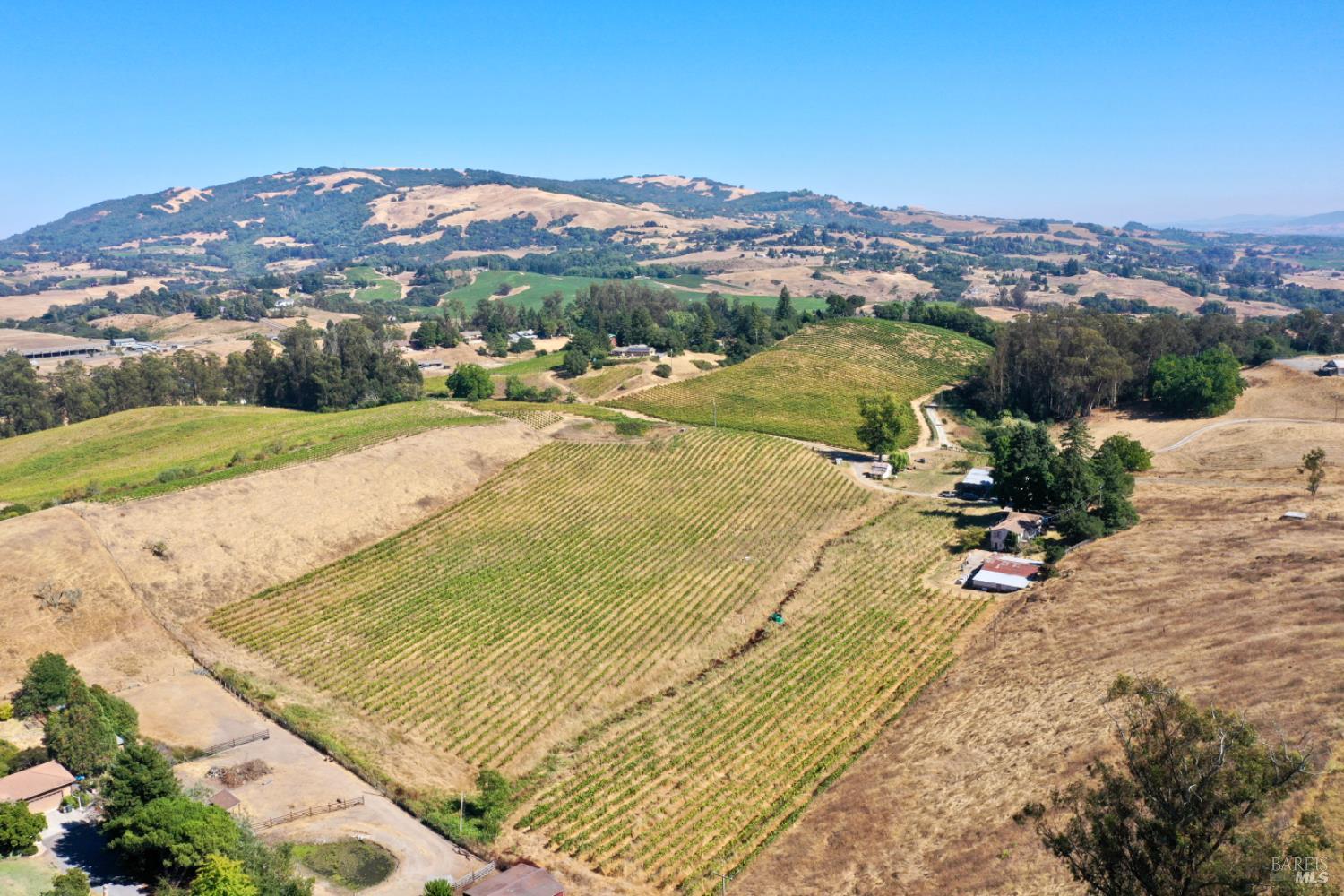 4889 Grange Road Santa Rosa, CA 95404 - Photo 7 of 64 Gallery Image 7