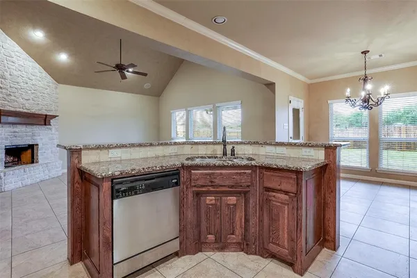 $2,400 | 308 Westgate Drive, Aledo, TX 76008