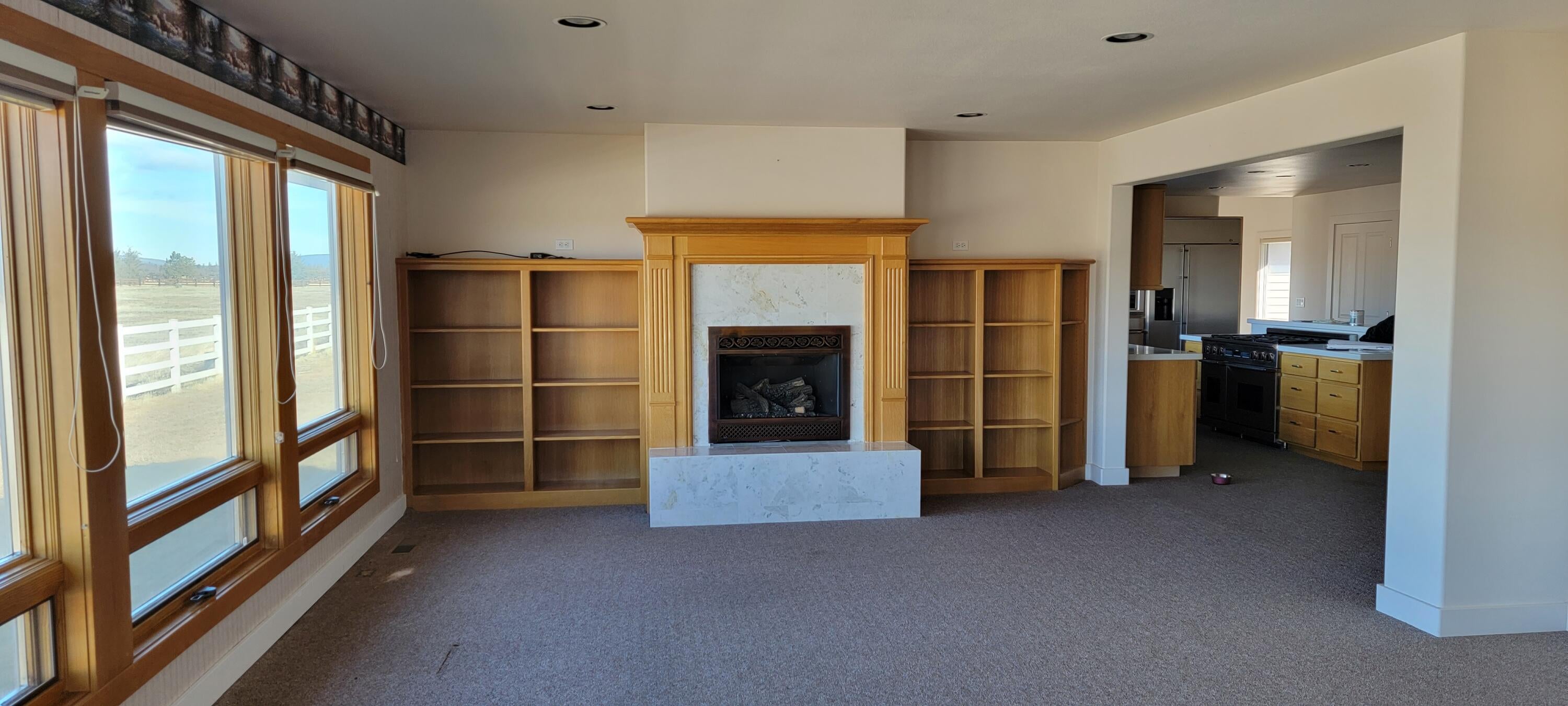 68290 George Cyrus Road Sisters, OR 97759 - Photo 8 of 52 Family Room
