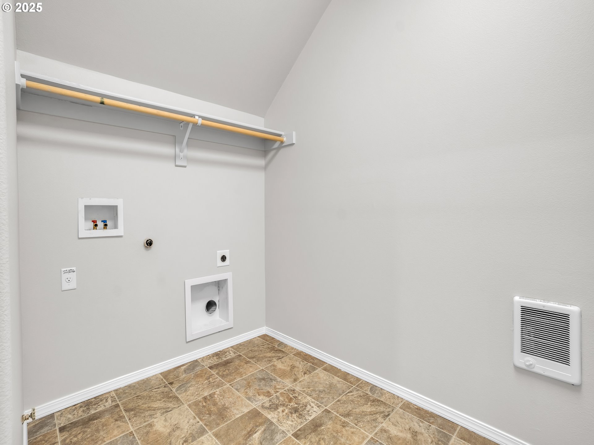 21425 Savage Road Sheridan, OR 97378 - Photo 15 of 44