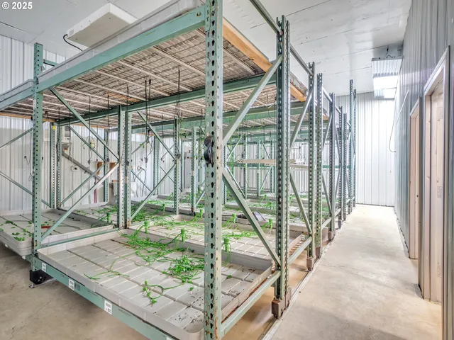 $1,750,000 | 21425 Savage Road, Sheridan, OR 97378