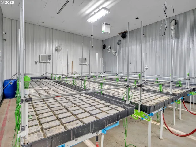 $1,750,000 | 21425 Savage Road, Sheridan, OR 97378