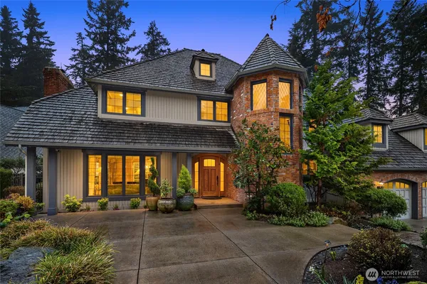 $2,950,000 | 3240 126th Avenue Northeast, Bellevue, WA 98005