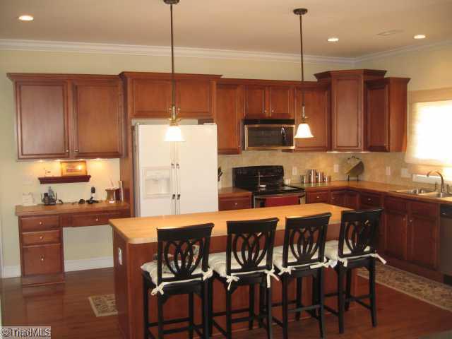 119 Richard Byerly Road High Point, NC 27262 - Photo 9 of 11 Kitchen.
