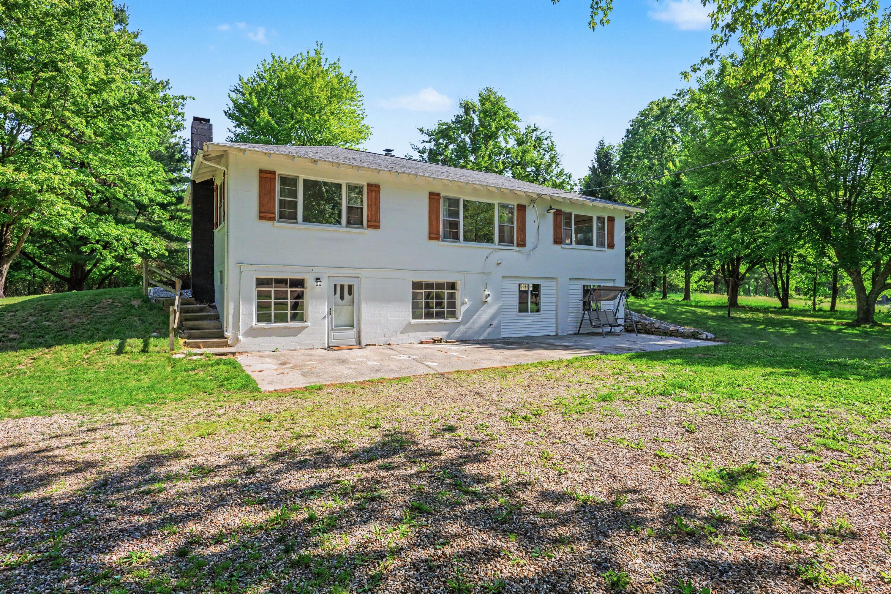 16077 Highway 216 Three Rivers, MI 49093 - Photo 3 of 25 005_file_3714