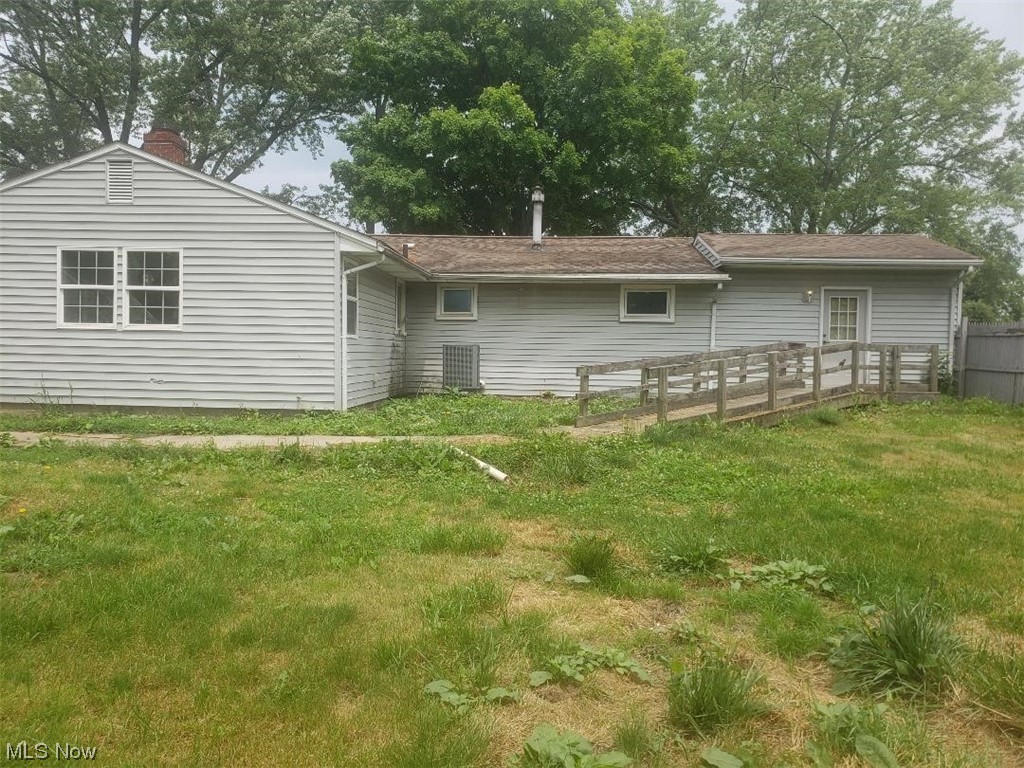 3896 Rolling Ridge Road Northeast Canton, OH 44721 - Photo 2 of 16 Gallery Image 2