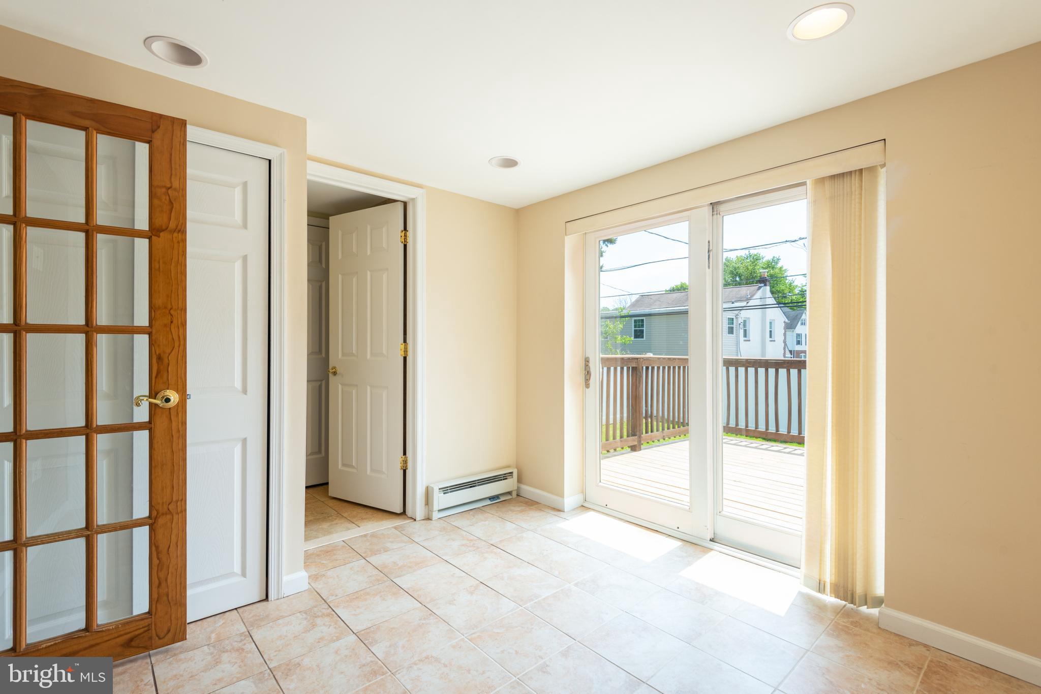 1026 Edgerton Road Secane, PA 19018 - Photo 14 of 32