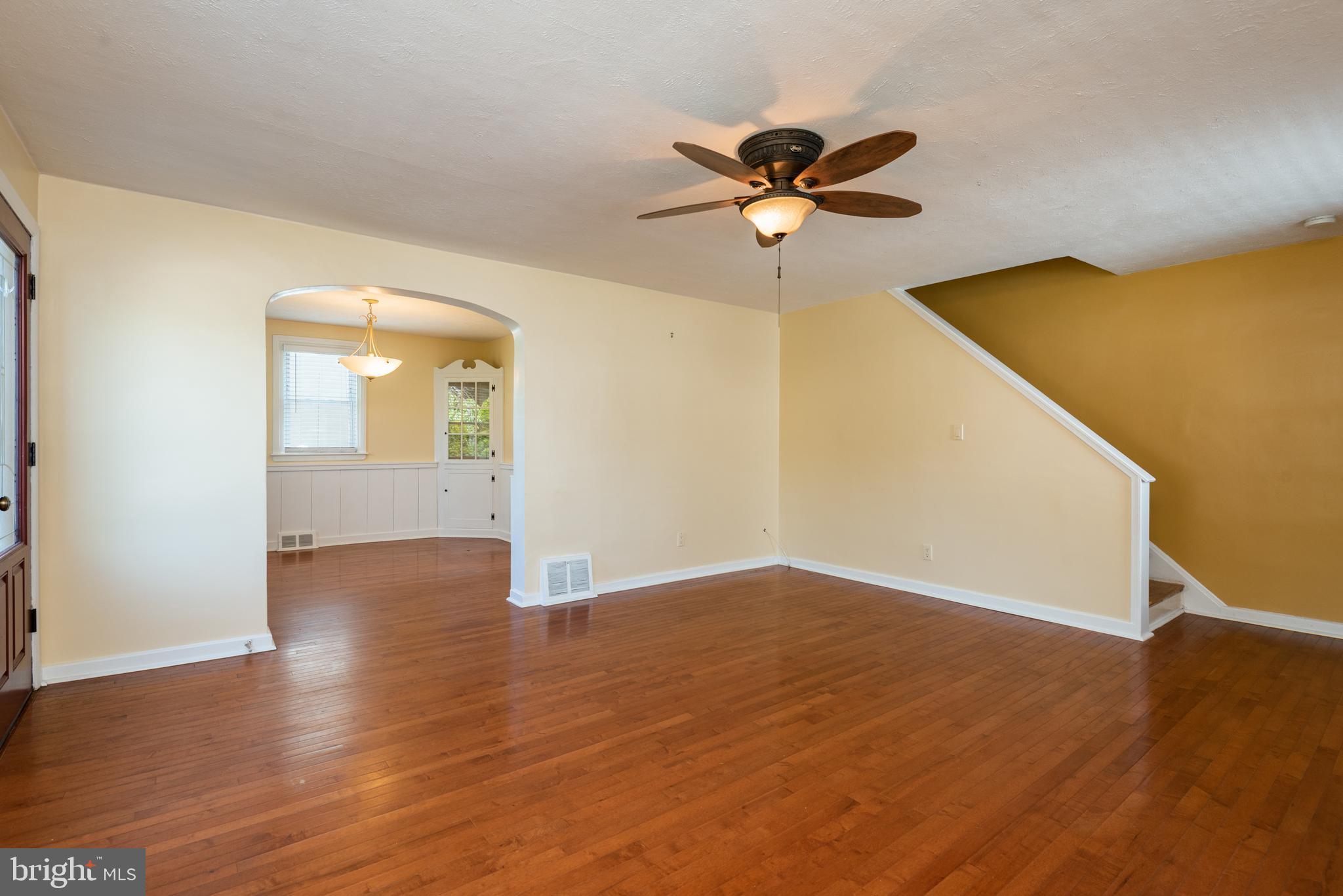 1026 Edgerton Road Secane, PA 19018 - Photo 6 of 32