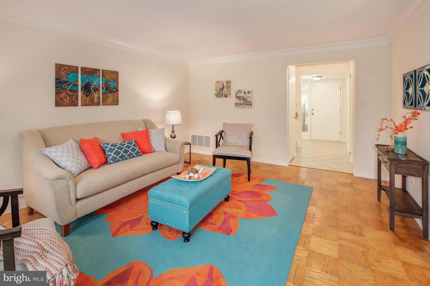 1817 Ivy Oak Square Reston, VA 20190 - Photo 5 of 28 Living Room