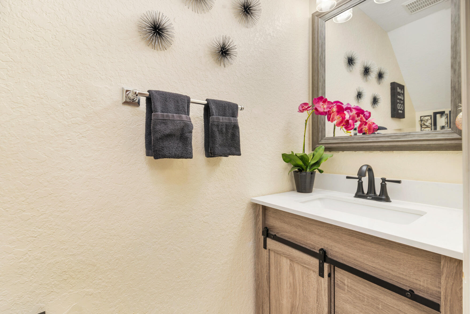 3725 Oleander Terrace Riviera Beach, FL 33404 - Photo 15 of 22 PowderRoom