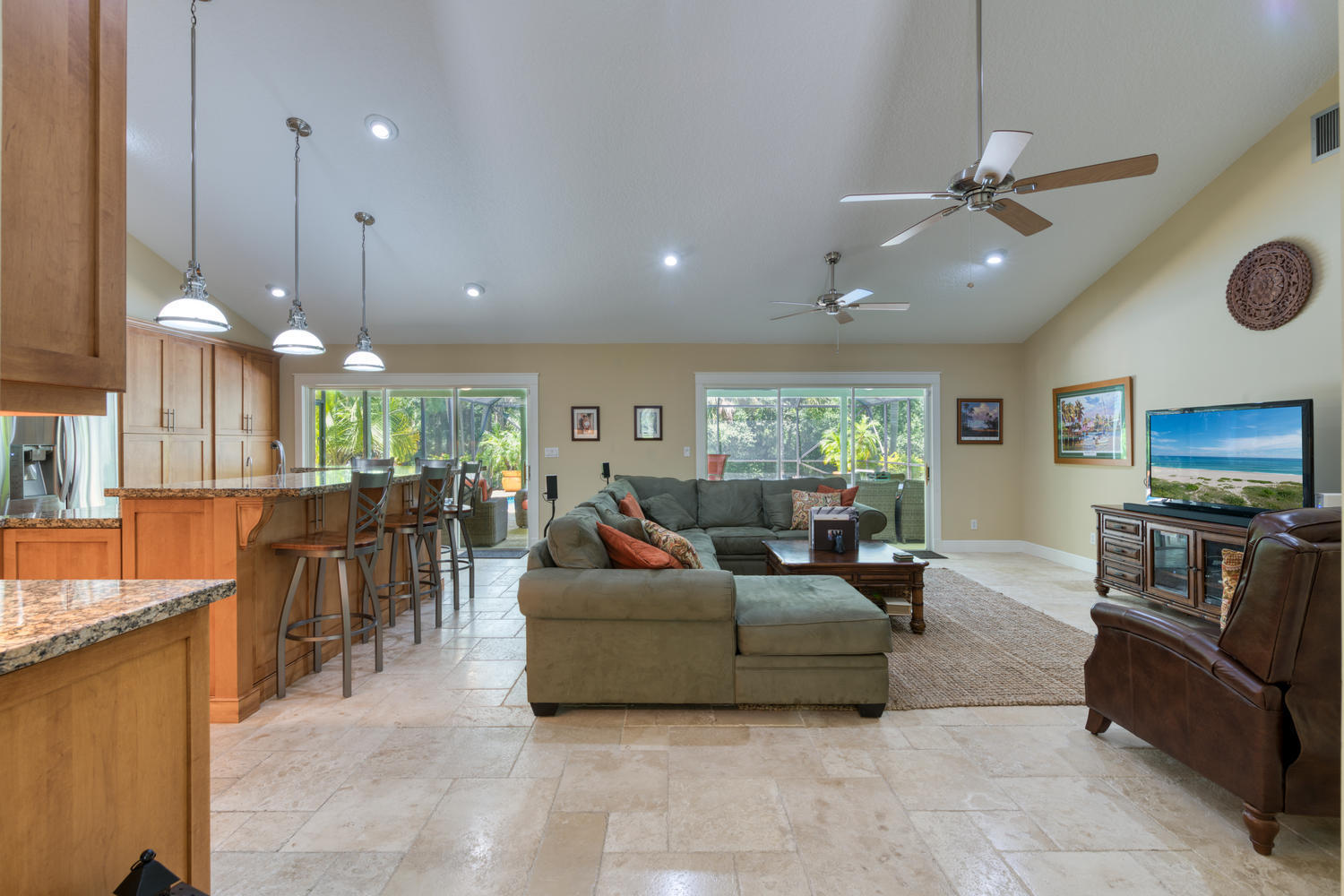 17295 Thunder Road Jupiter, FL 33478 - Photo 13 of 36 17295 Thunder Rd Jupiter FL-large-021-01