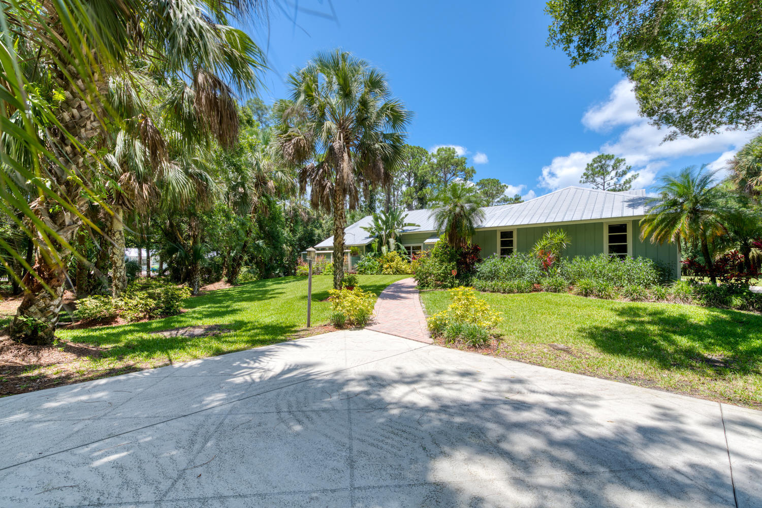 17295 Thunder Road Jupiter, FL 33478 - Photo 3 of 36 17295 Thunder Rd Jupiter FL-large-009-01