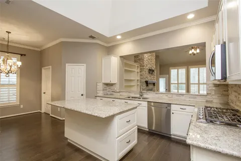 $565,000 | 178 Brooksedge Court, The Woodlands, TX 77382