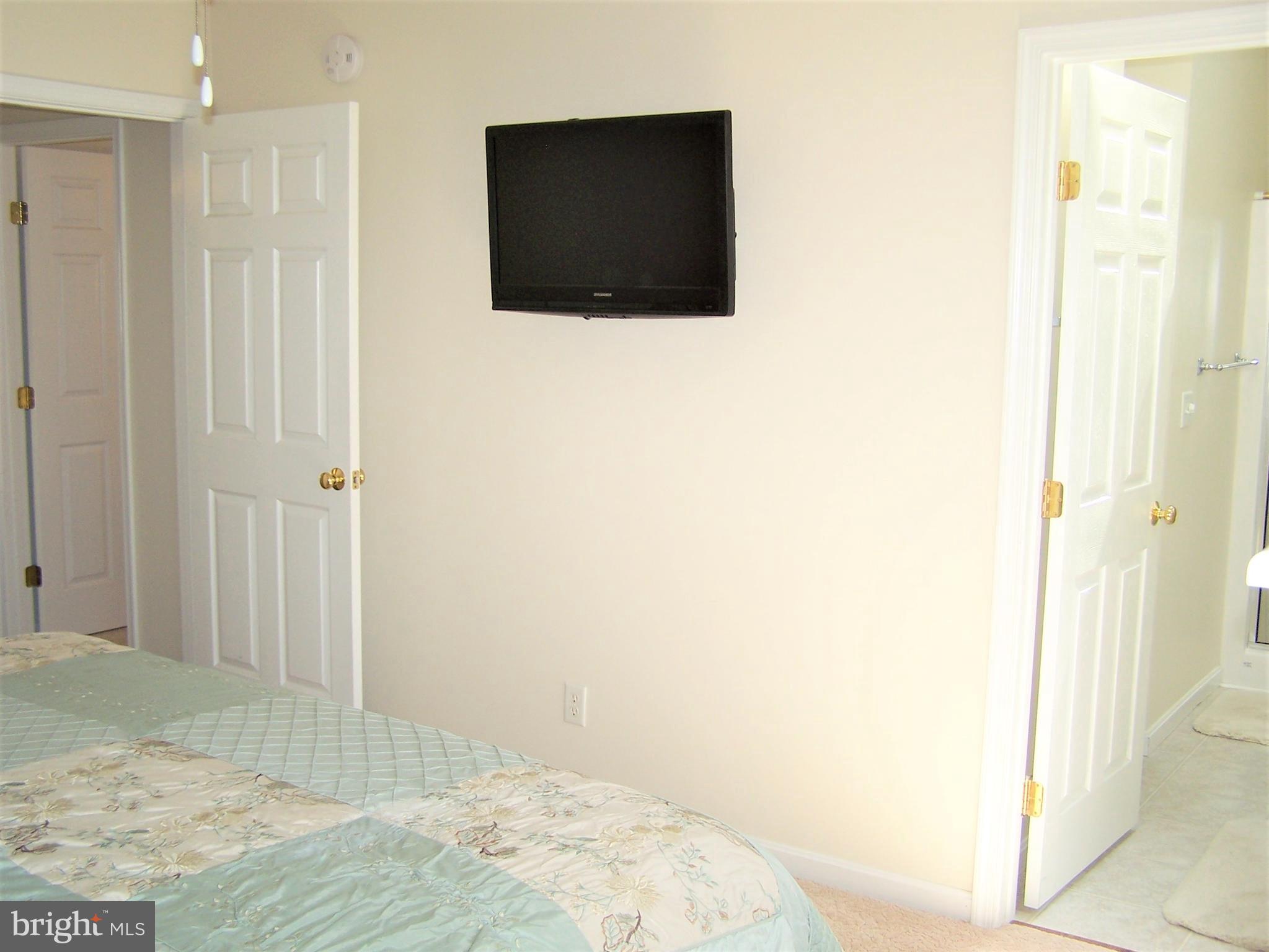 190 Pine Tree Road Ocean City, MD 21842 - Photo 28 of 60 Master Bedroom