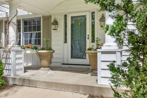 $825,000 | 4742 Gaywood Drive, Minnetonka, MN 55345