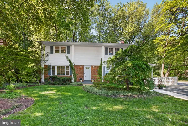 $945,000 | 6710 Sydenstricker Road, Springfield, VA 22153