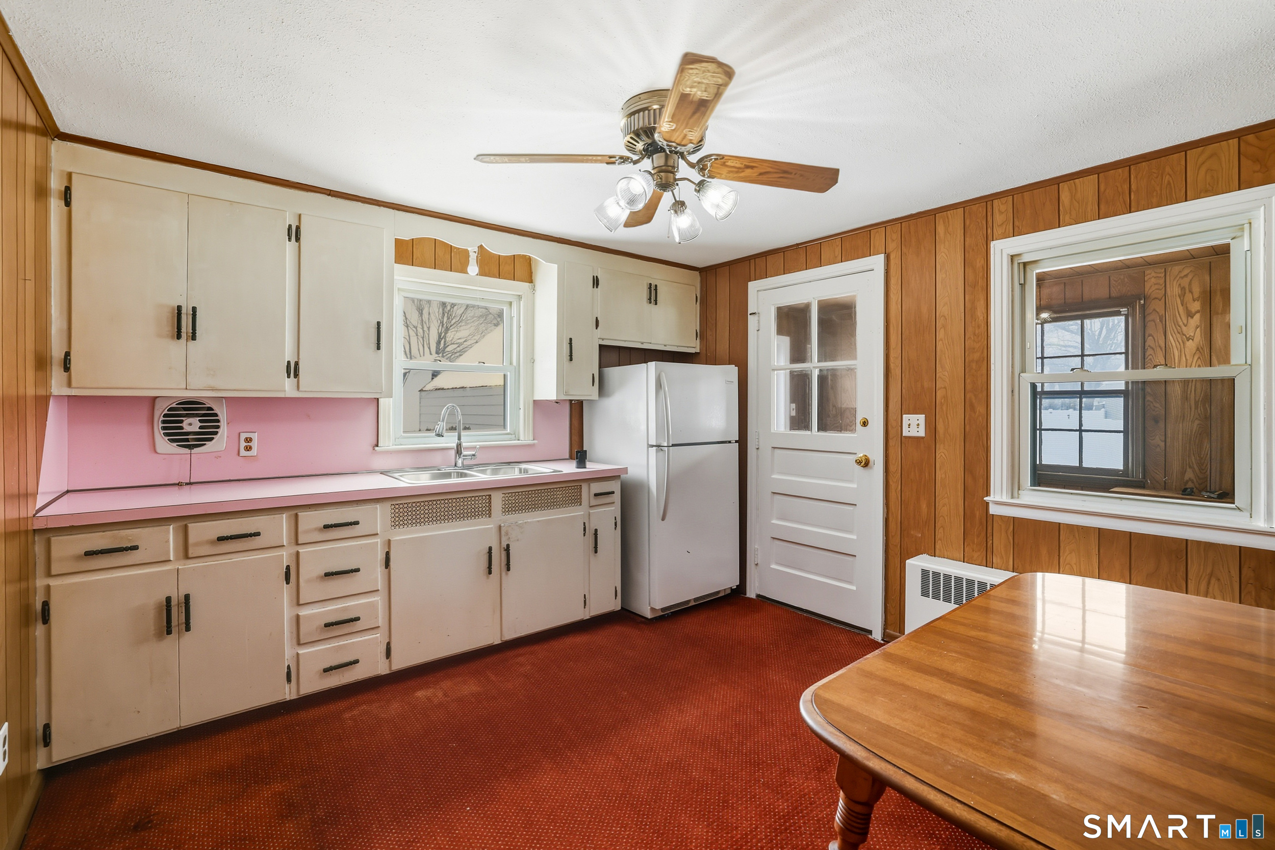 443 Elm Street Windsor Locks, CT 06096 - Photo 12 of 37