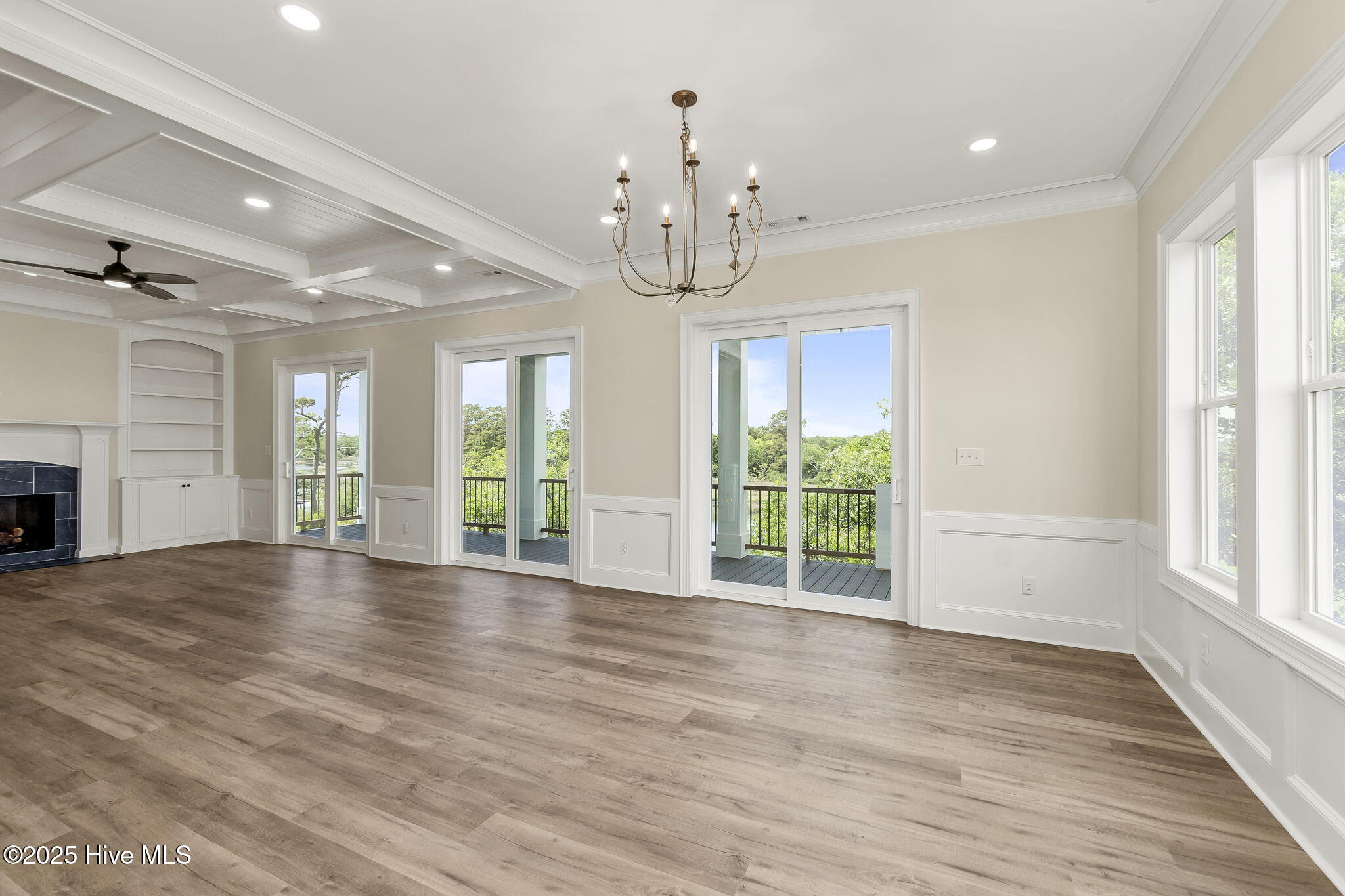 1827 Olde Farm Road Morehead City, NC 28557 - Photo 15 of 57 Dining/Living