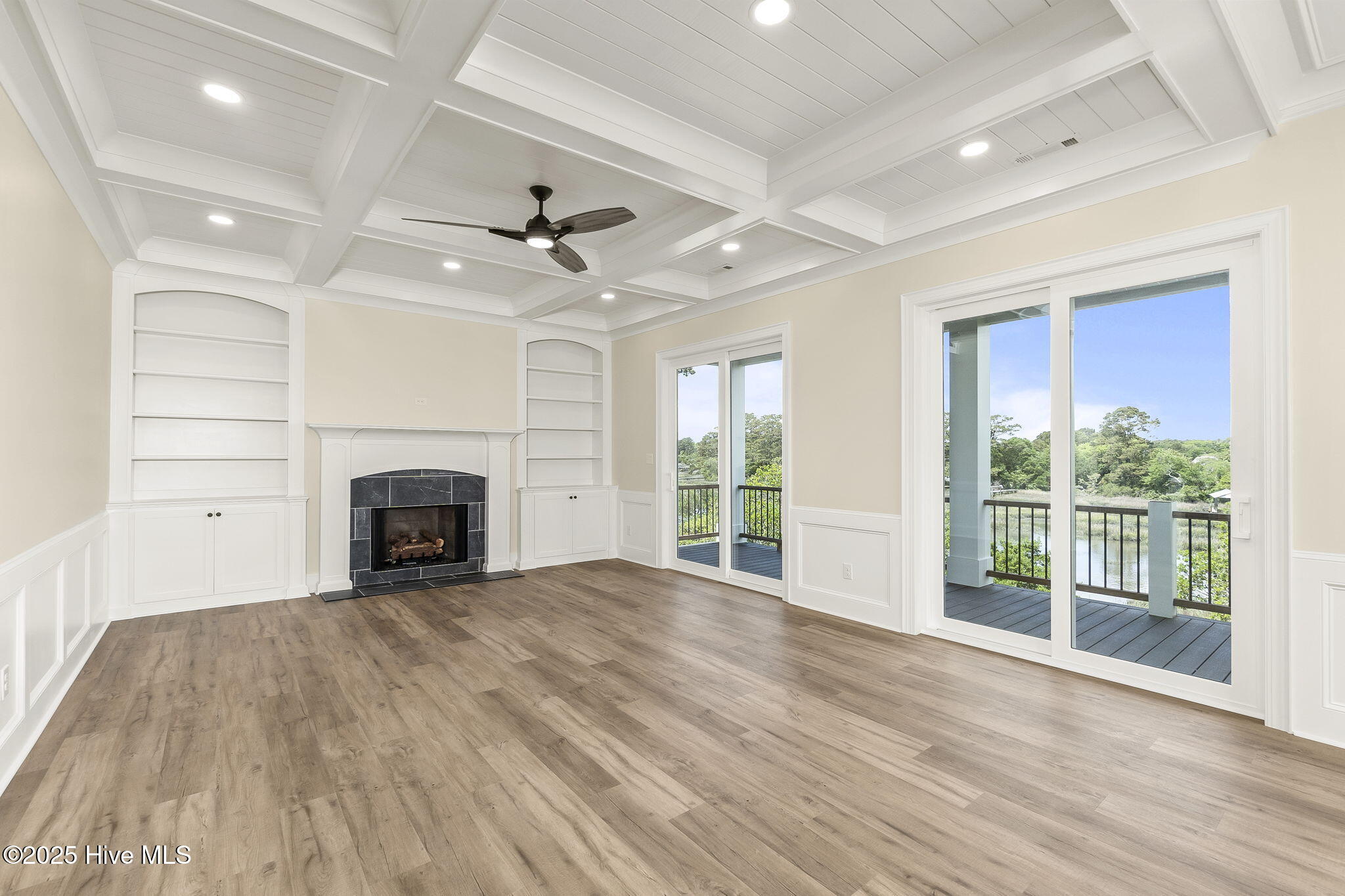 1827 Olde Farm Road Morehead City, NC 28557 - Photo 17 of 57 Living Room