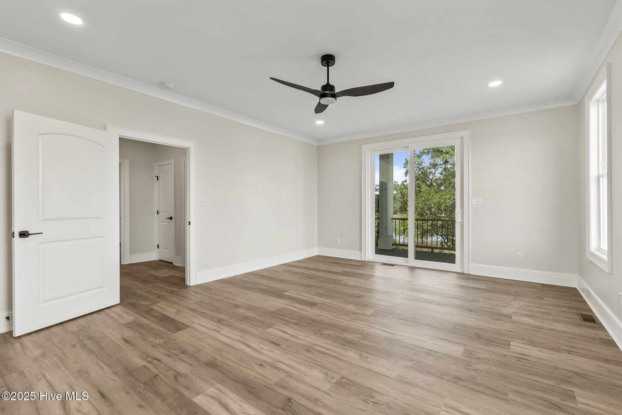 1827 Olde Farm Road Morehead City, NC 28557 - Photo 20 of 57 Primary Suite