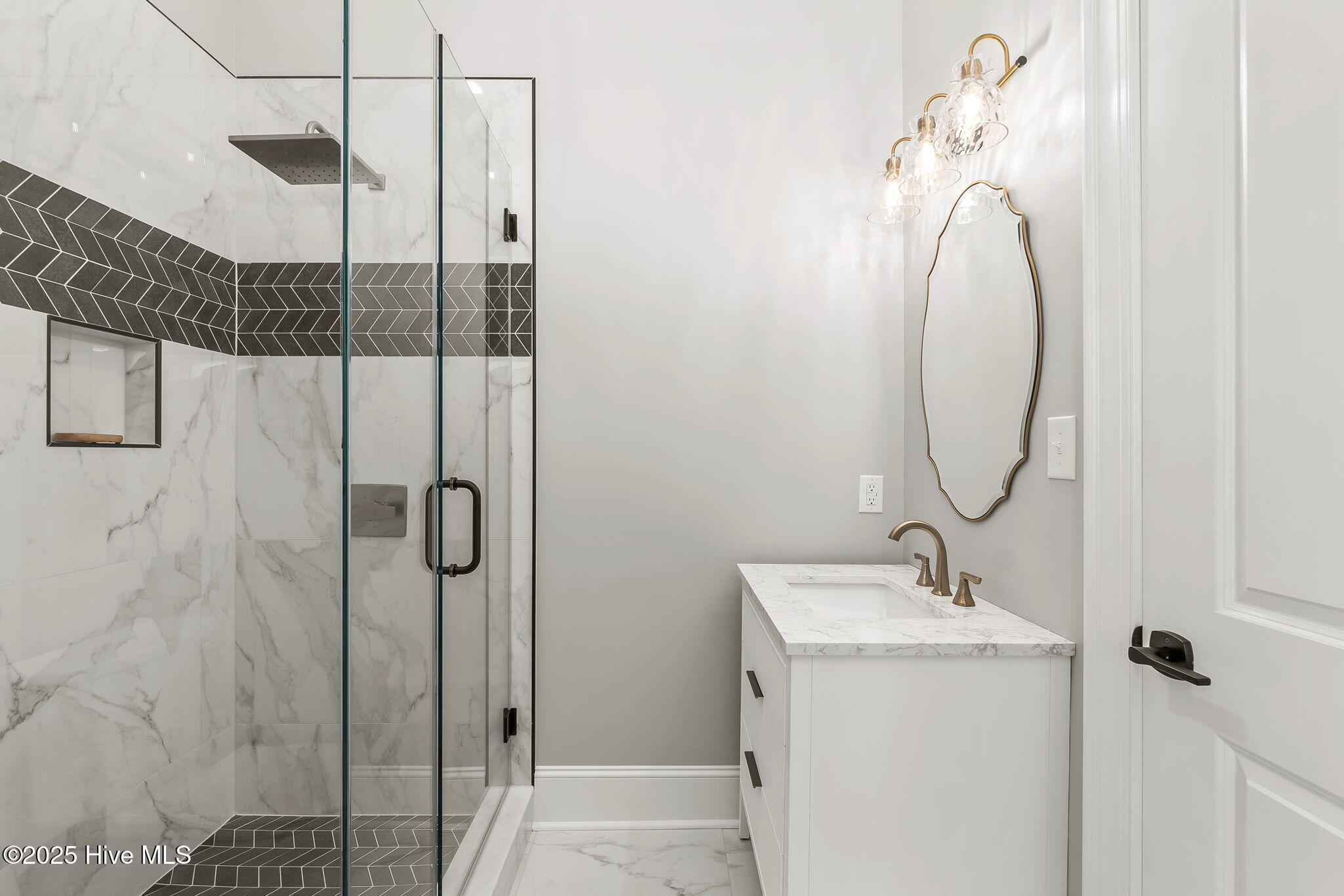 1827 Olde Farm Road Morehead City, NC 28557 - Photo 25 of 57 Bathroom 2