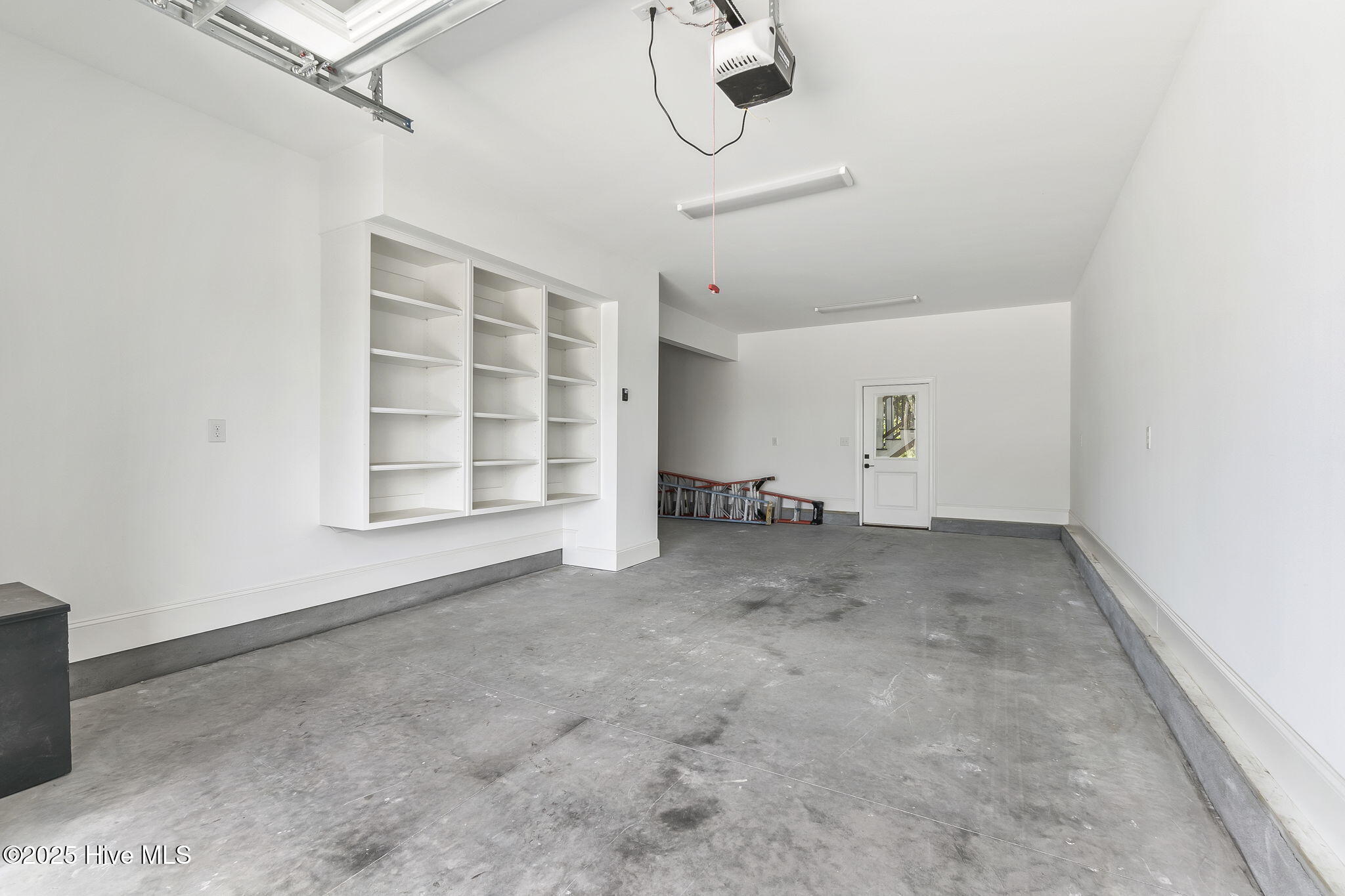 1827 Olde Farm Road Morehead City, NC 28557 - Photo 39 of 57 Garage