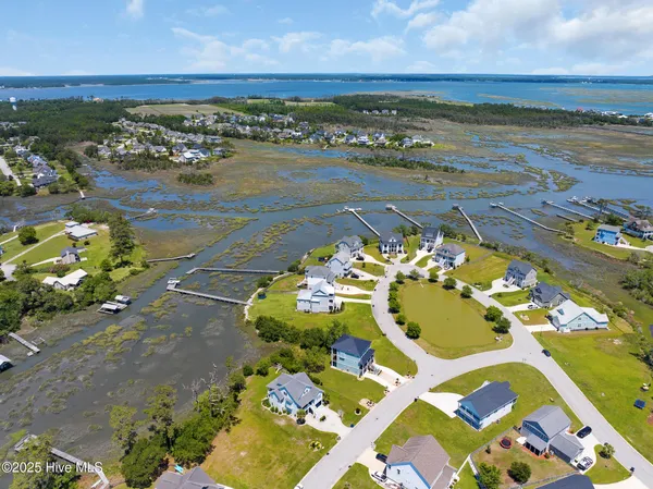 $1,179,900 | 1827 Olde Farm Road, Morehead City, NC 28557