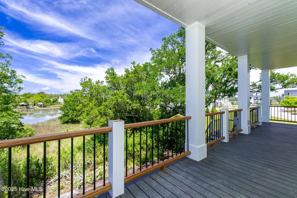 $1,179,900 | 1827 Olde Farm Road, Morehead City, NC 28557