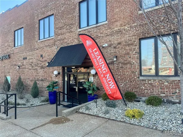 $1,350 | 415 DeBaliviere Avenue, Unit 212, St. Louis, MO 63112