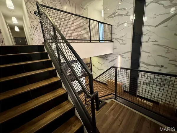 $1,350 | 415 DeBaliviere Avenue, Unit 212, St. Louis, MO 63112