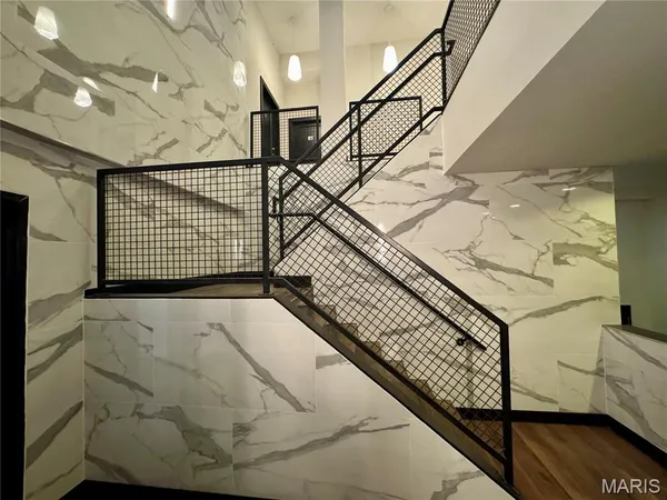 $1,350 | 415 DeBaliviere Avenue, Unit 212, St. Louis, MO 63112