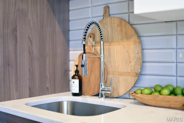 $1,350 | 415 DeBaliviere Avenue, Unit 212, St. Louis, MO 63112