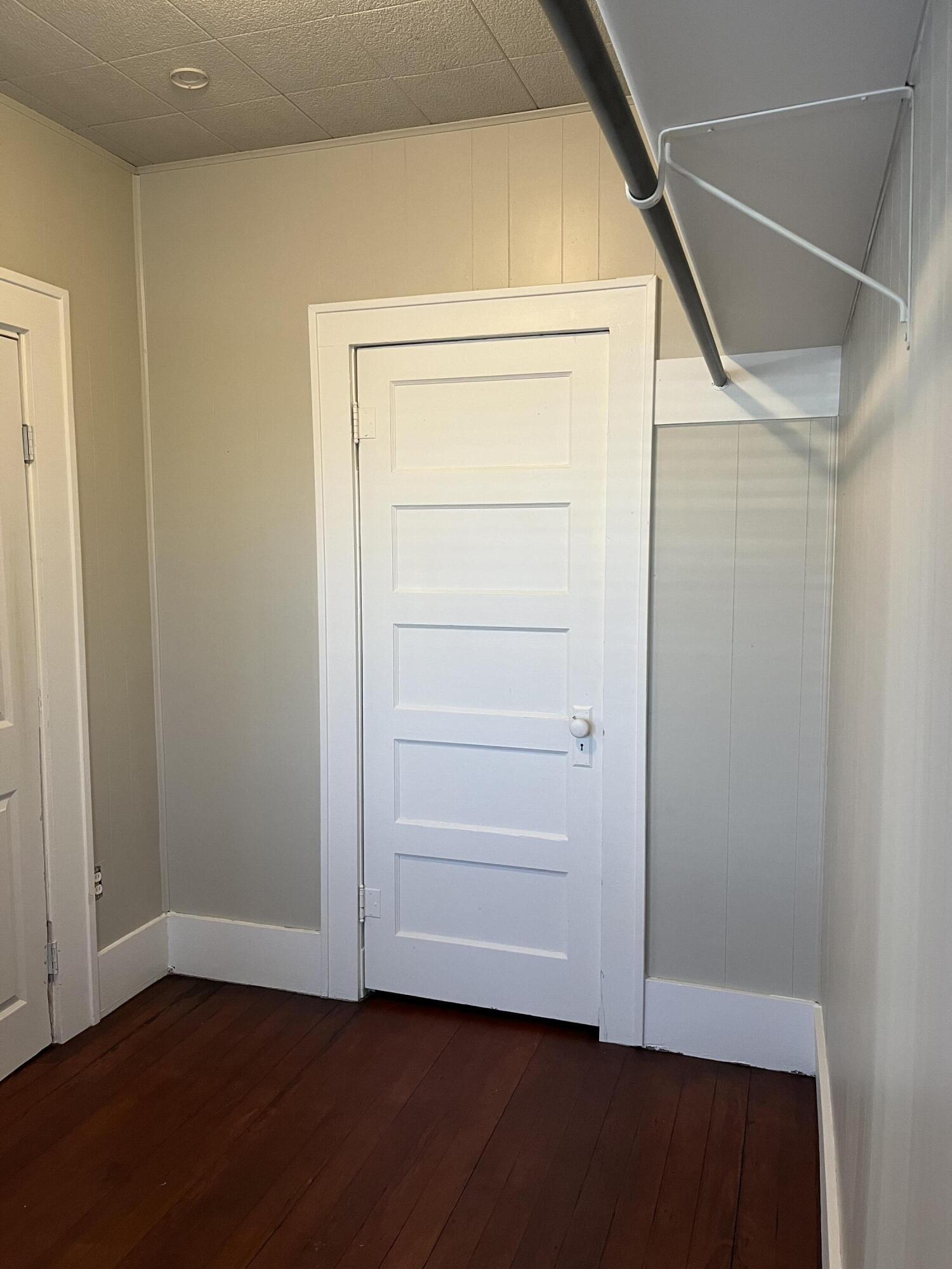 605 South 10th Street Slaton, TX 79364 - Photo 9 of 19 a view of an empty room