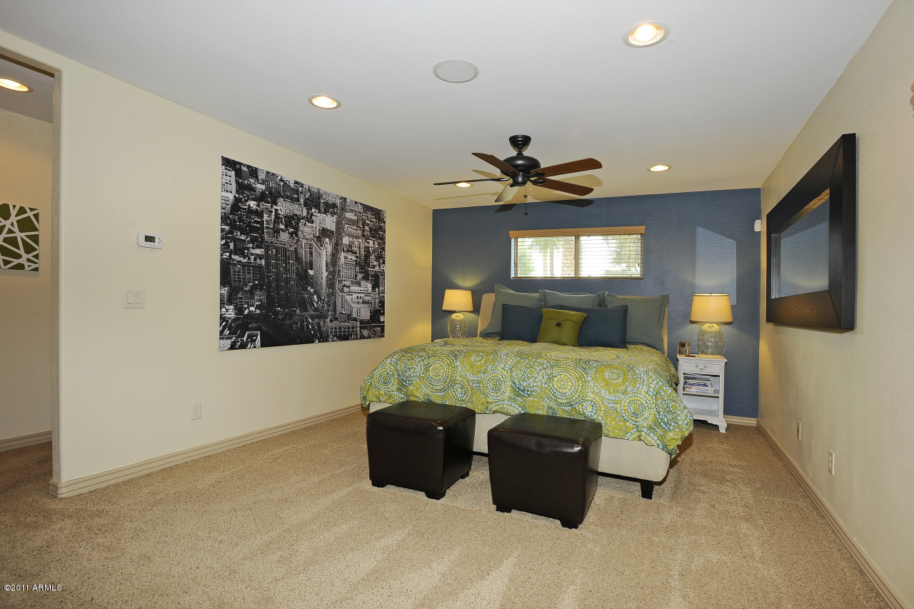 4215 East Piccadilly Road Phoenix, AZ 85018 - Photo 6 of 15 Master Bedroom
