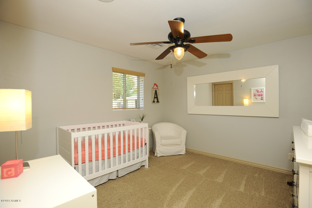 4215 East Piccadilly Road Phoenix, AZ 85018 - Photo 9 of 15 Bedroom 3
