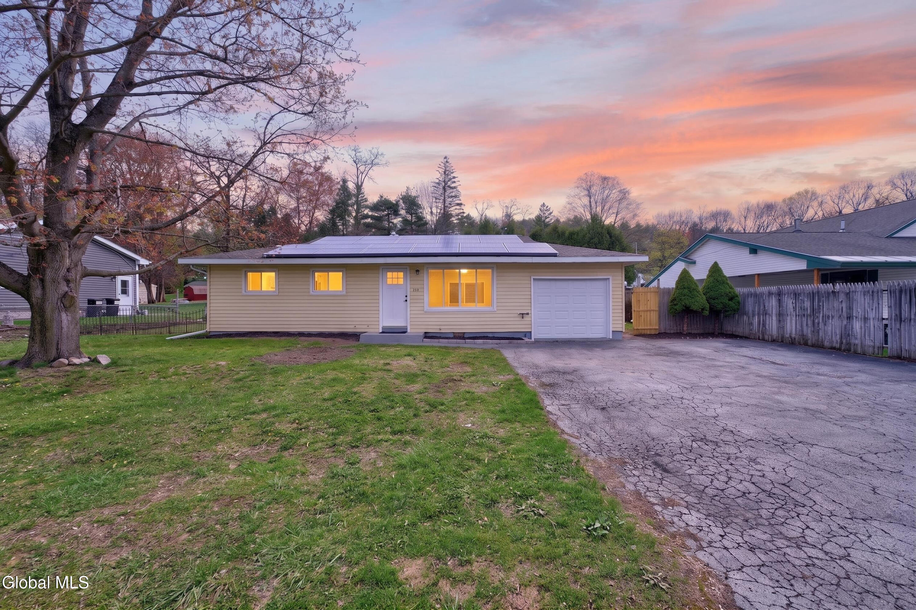253 Vly Road Colonie, NY 12309 - Photo 2 of 34 0 Front 1twilight
