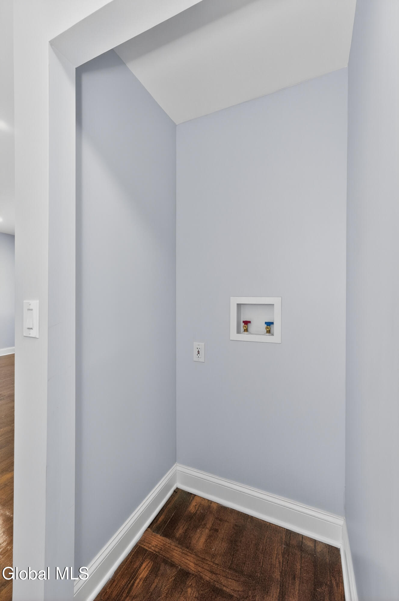 253 Vly Road Colonie, NY 12309 - Photo 24 of 34 5 Bathroom 3