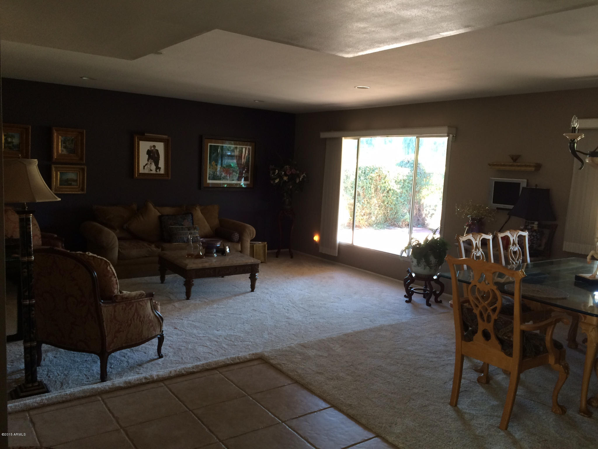 547 West Southern Hills Road Phoenix, AZ 85023 - Photo 3 of 10 Living Room 1