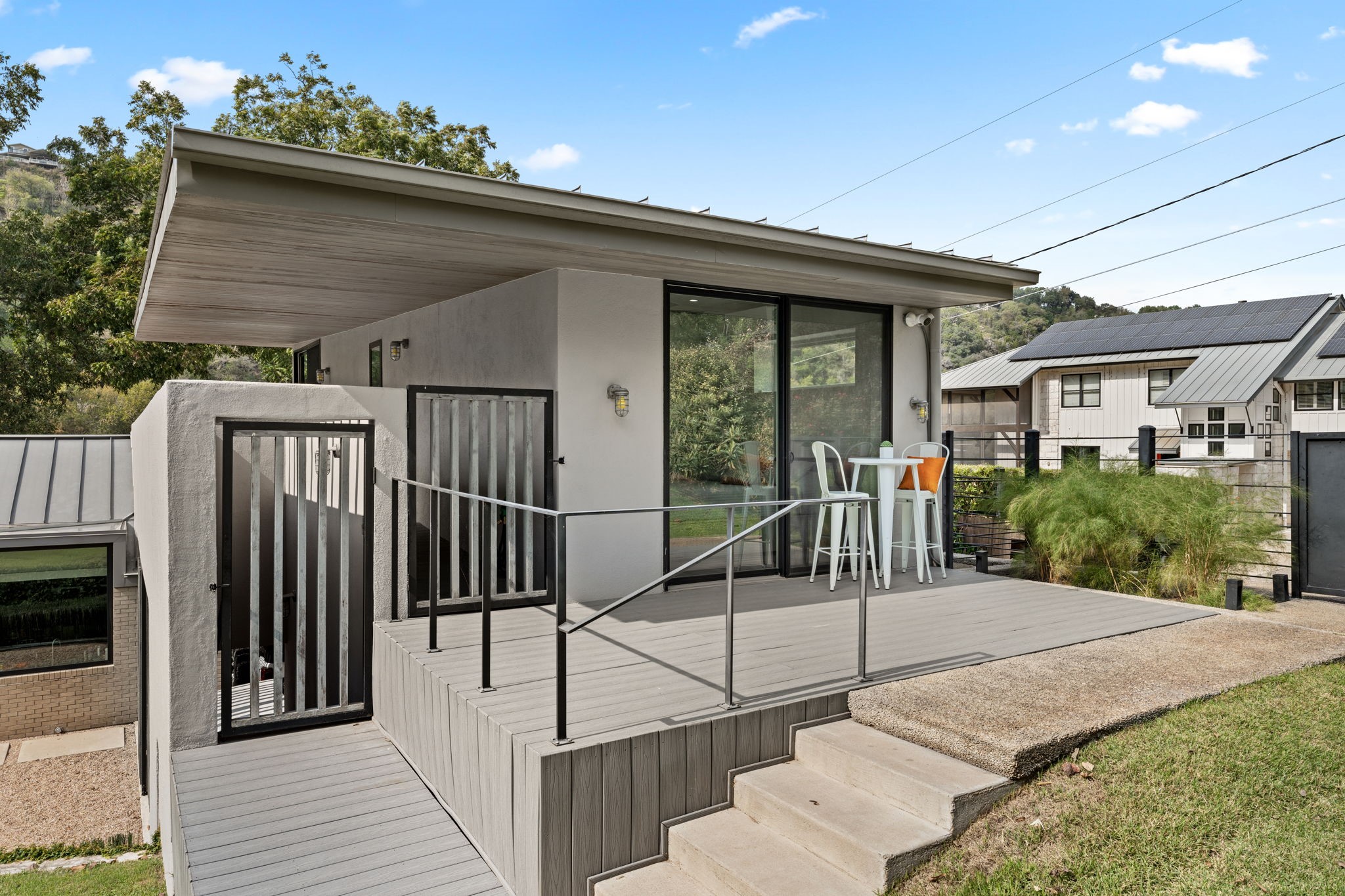 14011 Hummingbird Lane Austin, TX 78732 - Photo 3 of 23