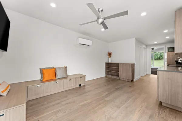 a view of a livingroom with furniture