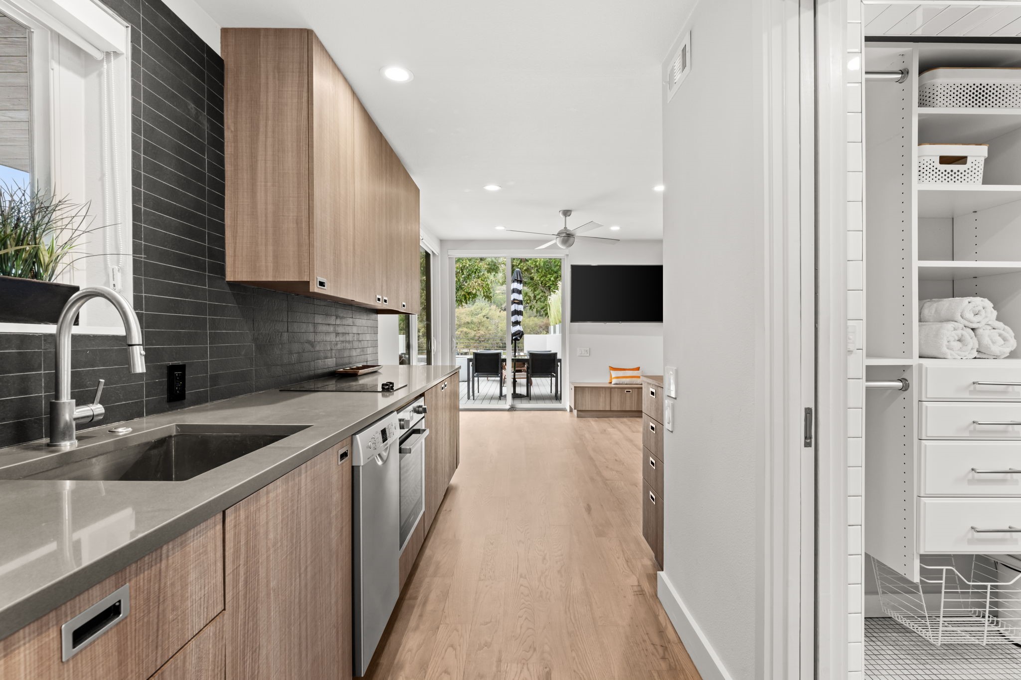 14011 Hummingbird Lane Austin, TX 78732 - Photo 8 of 23