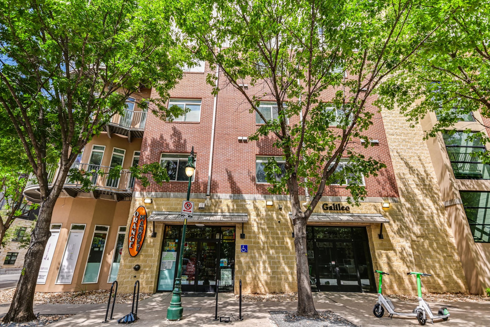 910 West 25th Street, Unit 206 Austin, TX 78705 - Photo 16 of 19