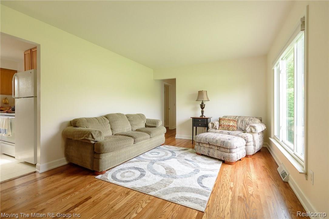 17380 Bak Road Belleville, MI 48111 - Photo 2 of 39 MTM_17380_bak-14.jpg