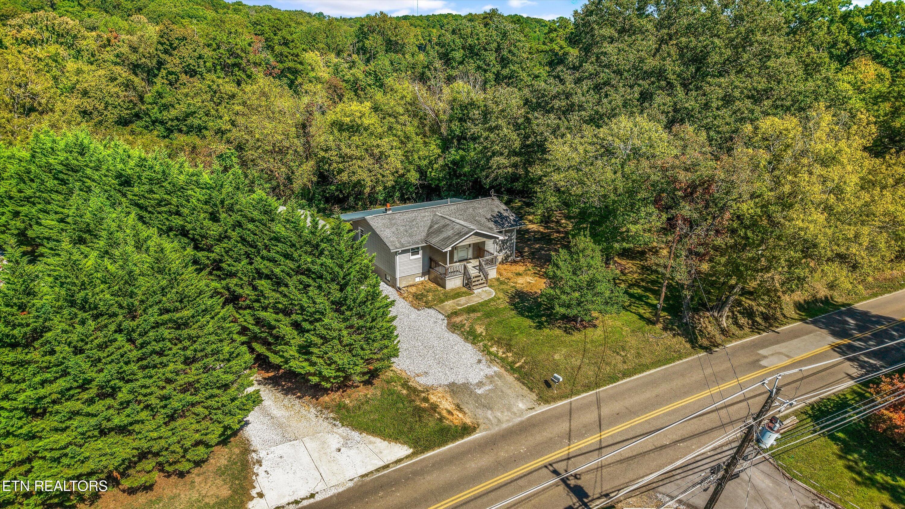 1832 Amherst Road Knoxville, TN 37909 - Photo 29 of 37 38-1832 Amherst Rd 06