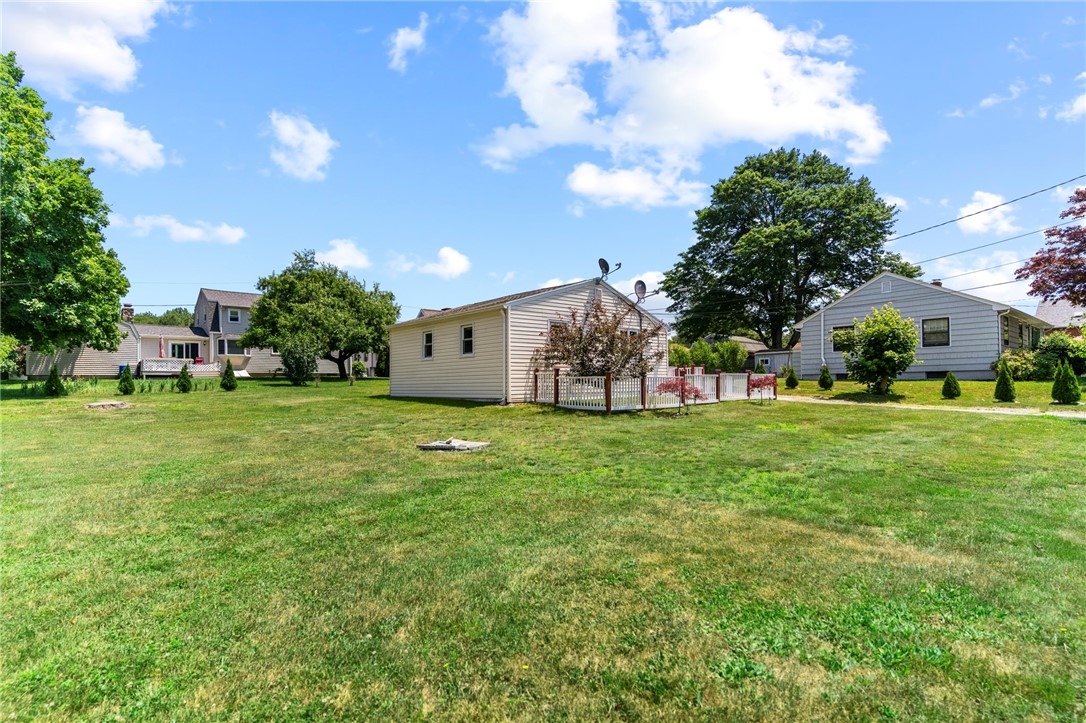 6 Baltimore Avenue Warren, RI 02885 - Photo 4 of 22