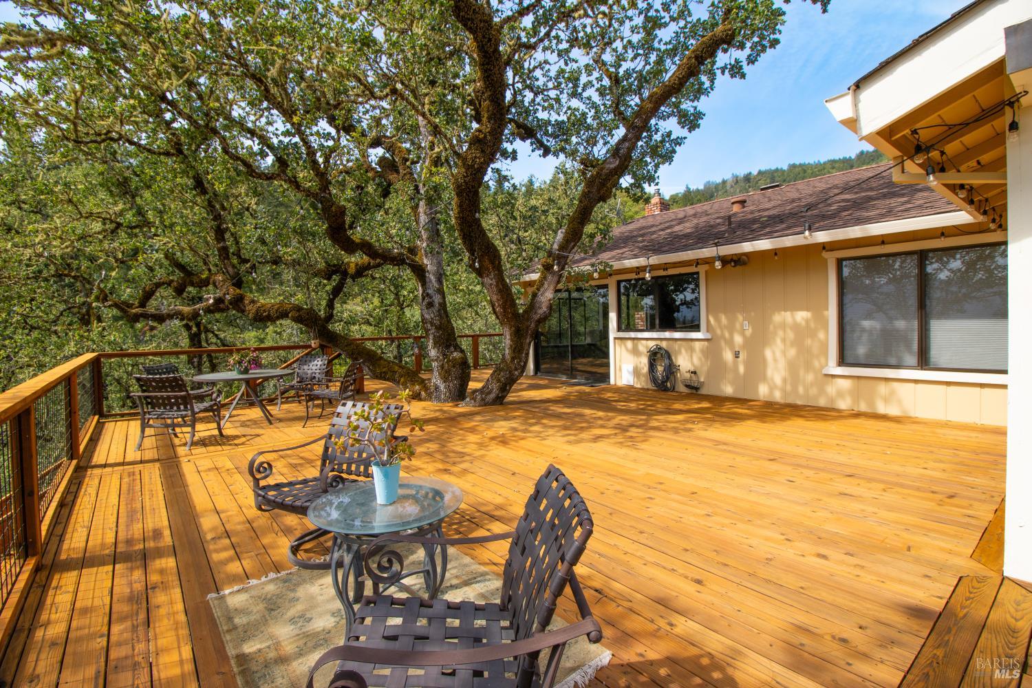 1321 Oak Knoll Road Ukiah, CA 95482 - Photo 6 of 28
